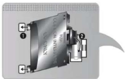 SAMSUNG HU7590 - Gehen Sie folgendermaßen vor, um den CI-Kartenadapter anzuschließen: - 1