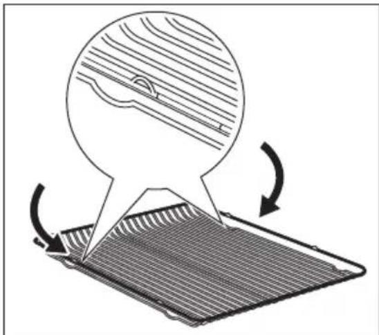 ELECTROLUX EBGL6XCN - Einsetzen des Zubehörs - 1
