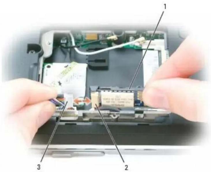 DELL XPS M140 - Removing the Bluetooth Module - 5
