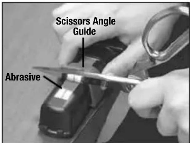Chef's Choice Manual 490 - DeTAiLeD PROceDURe FOR sTANDARD RiGHT-HANDeD scissORs - 2