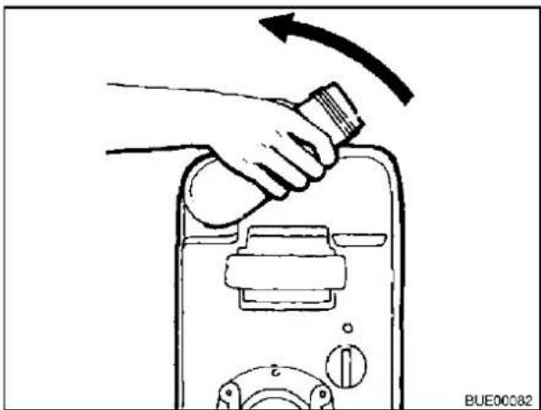 Bürstner Flipper (2005) - Toilette vorbereiten: - 5