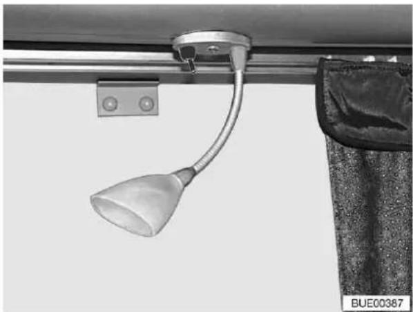 Bürstner Flipper (2005) - Lampenwechsel: - 1