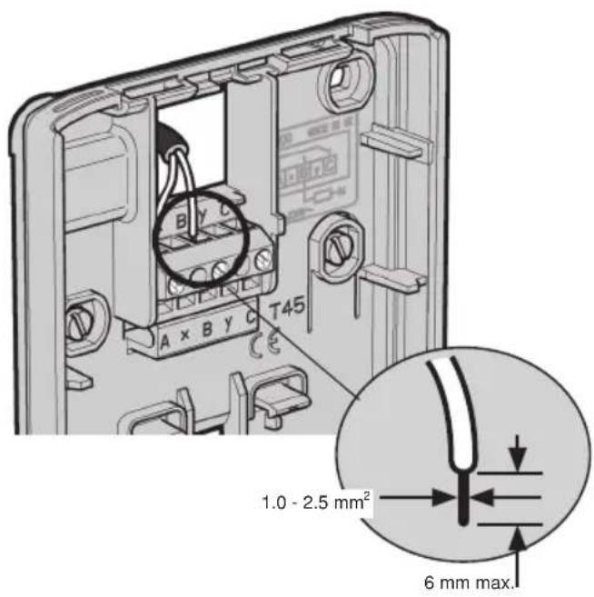 B Y C A X B Y C T45 1.0 - 2.5 mm² 6 mm max.