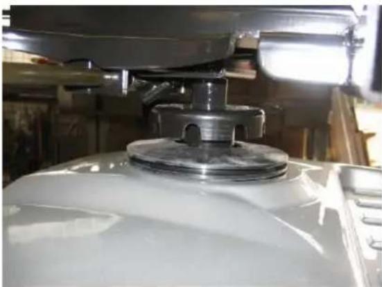 Lecson HS-740 - B.6 Höhenverstellung des Sitzes (Abb. 6 bis 8) - 1
