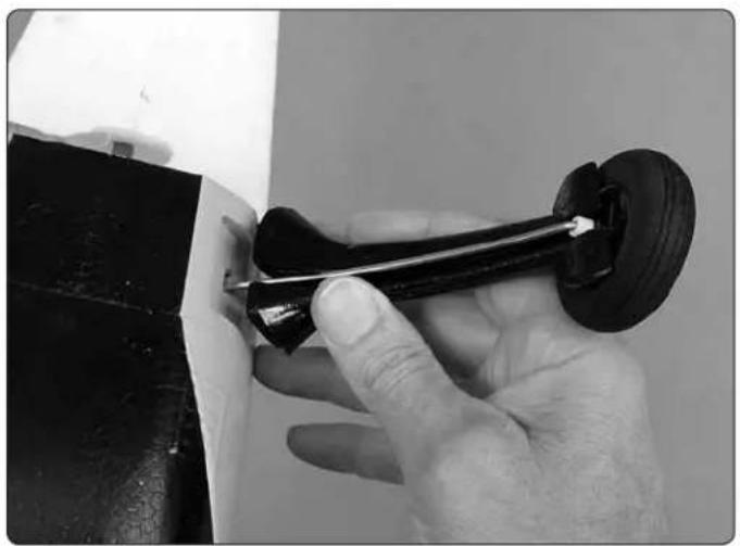 Flyzone Extra 300 SX - ASSEMBLY - 8