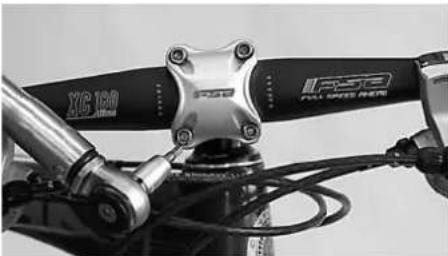 CENTURION Cross Line Pro 400 - Einstellen der Lenkerposition durch Verdrehen des Lenkers - 1