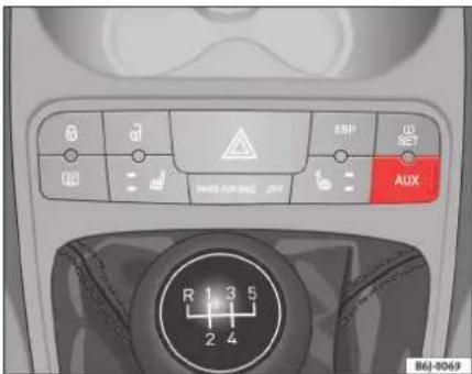 SEAT Stereo Mp3 - Anschluss AUX-IN\* - 1