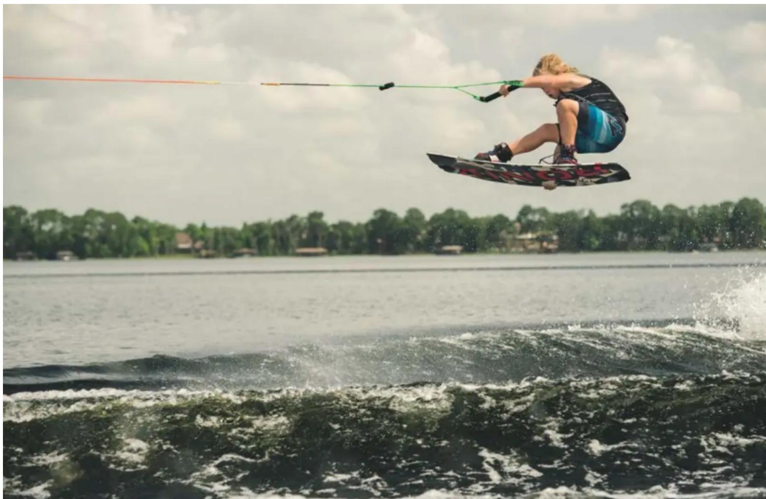 MASTERCRAFT X2 (2016) - CAUTION - 1