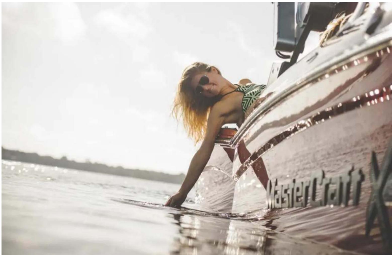 MASTERCRAFT X10 (2016) - Display has no keypad back light. - 1