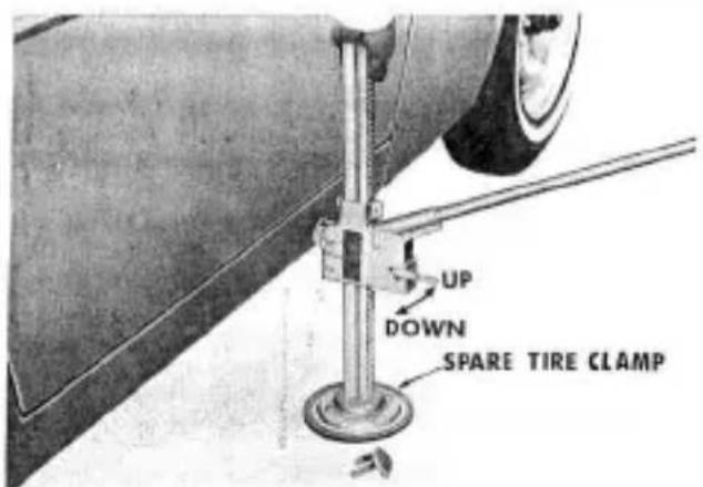 Datsun Sports 2000 (1970) - JACKING UP - 1