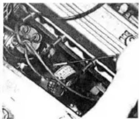 Datsun Sports 2000 (1970) - ENGINE OIL LEVEL - 1