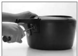 Futura F40 - Replacement of Plastic Handles - 1