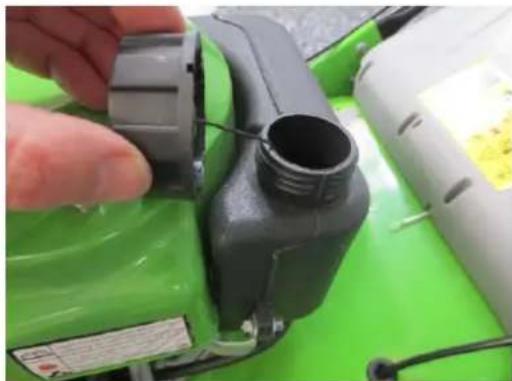 Zipper ZI-BRM40 - Refuelling - 1