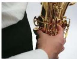 J.Michael TN-900 - Holding the instrument - 8