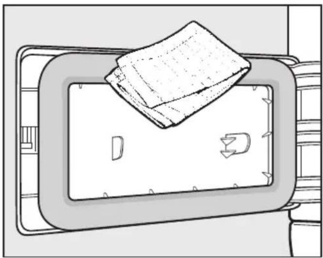 MIELE PT 7137 WP - Montageklappe und Wärmetauscherraum reinigen - 1
