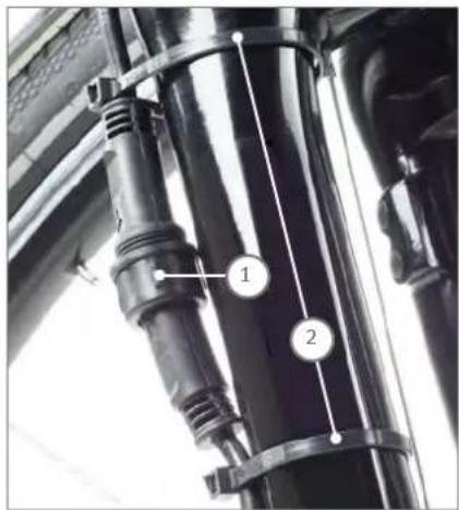 Technical diagram of a mechanical pipe assembly with numbered components and labeled parts