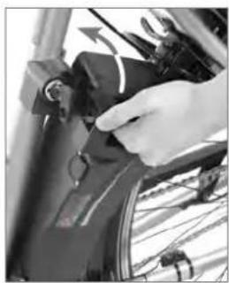 Raleigh Superbe Comfort - Fitting the battery - 1