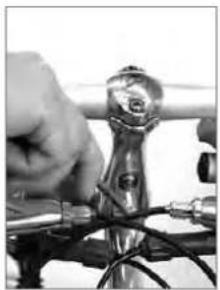 Raleigh Superbe Comfort - Justera styrets höjd med justerbar styrtapp - 2