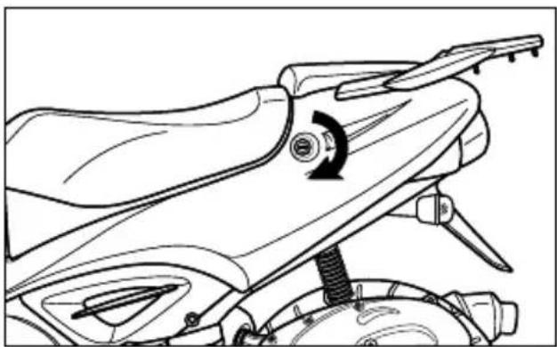 HYOSUNG SR50R - HOW TO OPEN THE SEAT - 1
