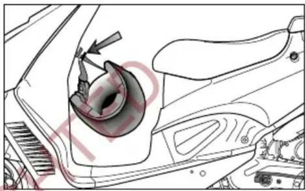 HYOSUNG SF50B - HOW TO USE THE HELMET HOLDER - 1