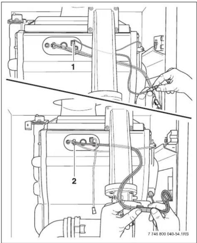 BUDERUS Logamax plus GB162-25 T40S - Glühzünder und Ionisationselektrode ausbauen und prüfen - 1