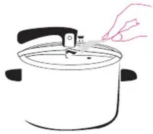 Emsan Efsane Fivestar - Checking cooker during cooking. - 1