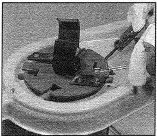 AL-KO H 3000 Profi - Auswechseln und Nach- schleifen der Messer - 2