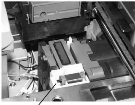 PITNEY BOWES DM900 - Changing the Wiper Blade Assembly - 1