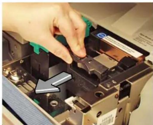 PITNEY BOWES DM900 - Changing the Printhead - 3