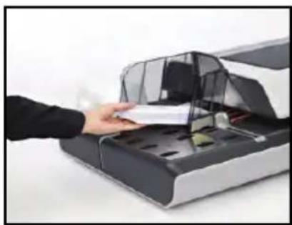 Neopost IS-5000 - Aufnehmen eines Postgutstapels: - 1