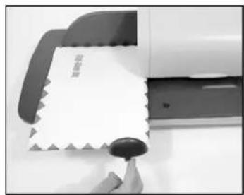 Neopost IS-480 - Vorgehensweise beim Ve- rwenden der Zuführung - 2