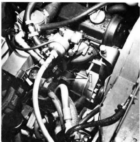 Linde H35 T - Keilriemen prüfen - 2