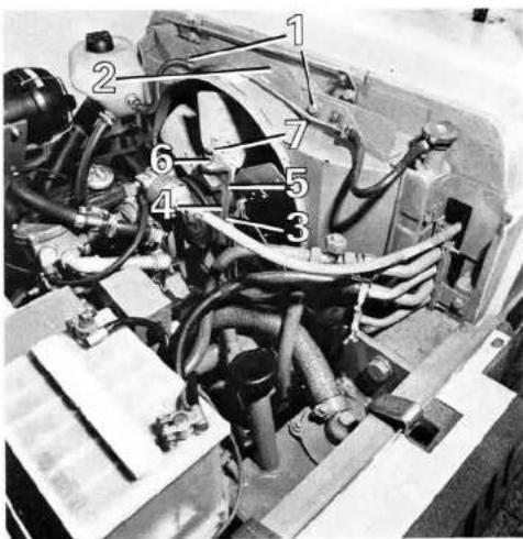 Linde H35 T - Kurbelwelle – Lüfter nachspannen - 1