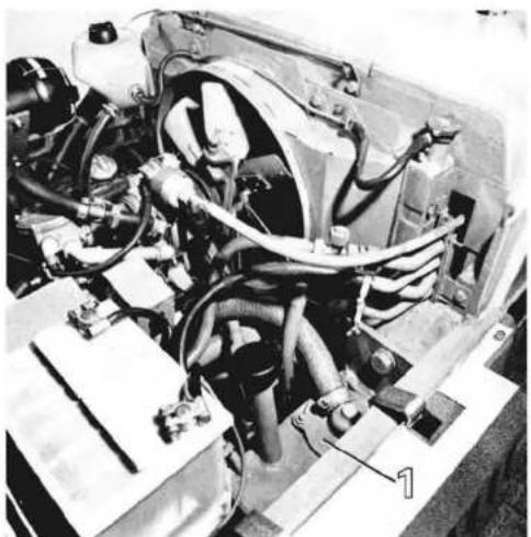 Linde H35 T - Dichtheit der Arbeitshydraulik prüfen - 1