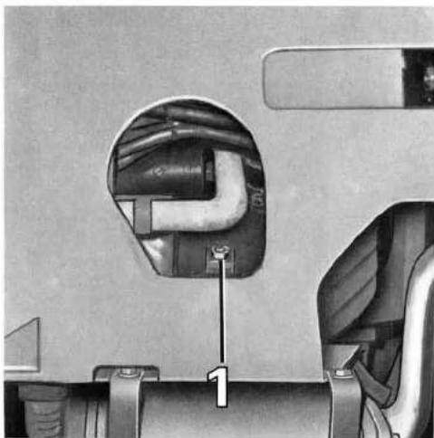 Linde H35 T - Keilriemen prüfen - 1