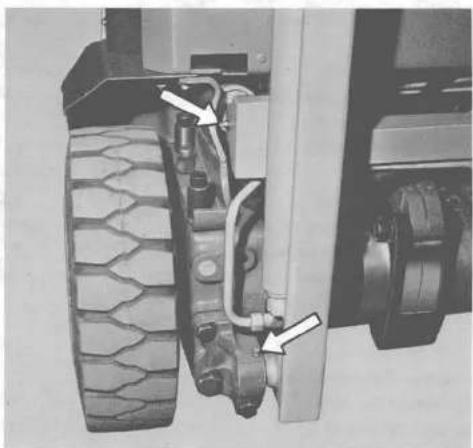 Linde E15 S - Überprüfung der Kohlebürsten (Werkstattarbeit) - 6