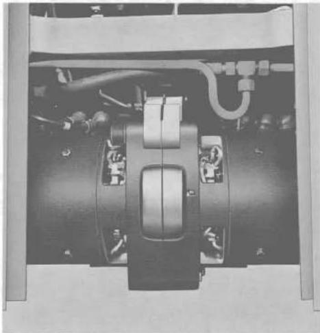Linde E15 S - Diese Arbeit darf nur von geschultem Fachpersonal unserer Vertragshändler und LINDE-Niederlassungen vorgenommen werden! - 5