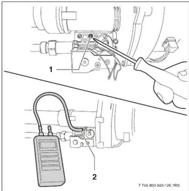 BUDERUS Logamax plus GB162-45 - Gasarmatur auf innere Dichtheit prüfen - 1