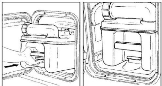 Hobby Iveco (2007) - Toilette vorbereiten - 4