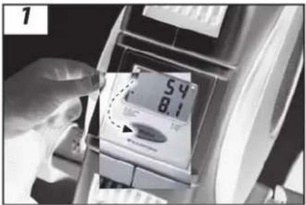 Sport-Thieme 240 1427 - Einlegen der Batterien - 1