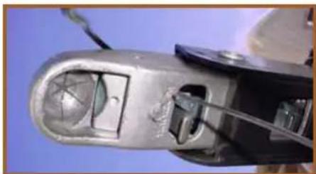 MASTERCRAFT X30 - To open the coupler equipped by Tie Down Engineering: - 2