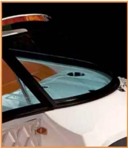 MASTERCRAFT X30 - Fiberglass Swim Platform - 1