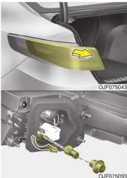 KIA Optima PHEV (2017) - Rear turn signal lamp bulb replacement - 3