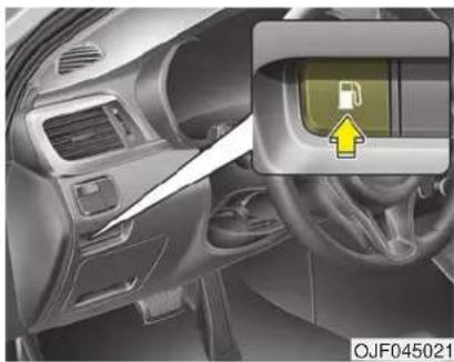 KIA Optima PHEV (2017) - FUEL FILLER LID (HYBRID) Opening the fuel filler lid - 1