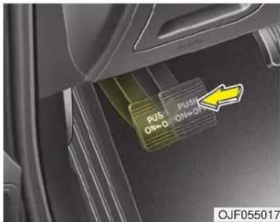 KIA Optima PHEV (2017) - Parking brake – Foot type (if equipped) - 1