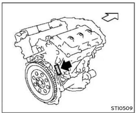 Technical line drawing of an internal combustion engine (no text or symbols)