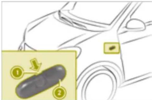 SMART Fortwo Cabrio Electric Drive (2018) - Replacing the front turn signal lamps - 2