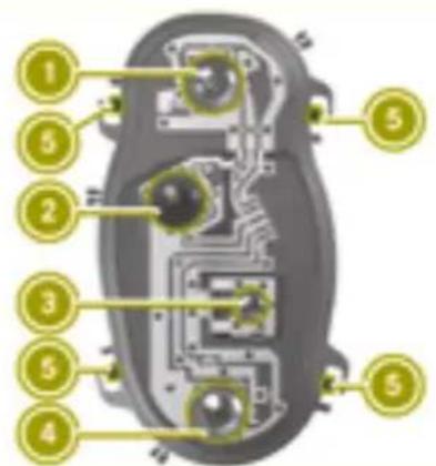 SMART Fortwo Cabrio Electric Drive (2018) - Replacing a defective tail lamp bulb - 1