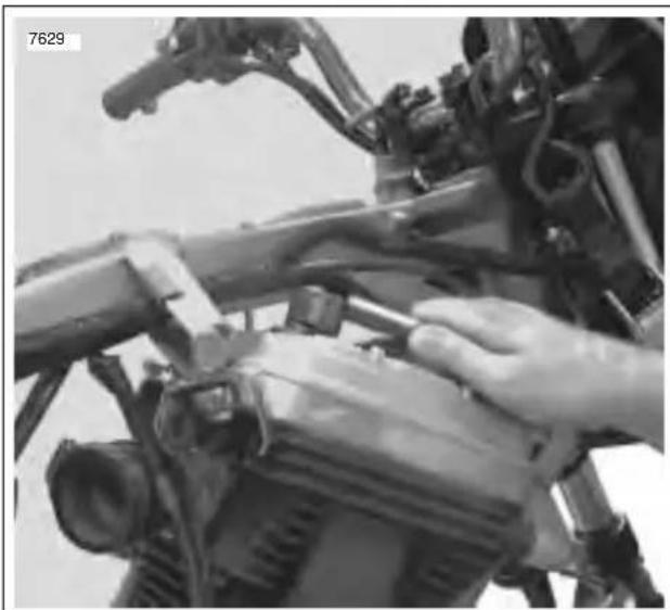 BUELL Blast (2004) - HOME - 9