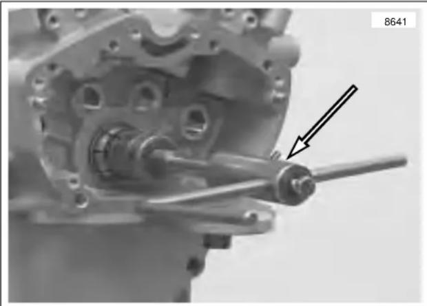BUELL XBR Firebolt (2004) - CHECKING CONNECTION ROD SIDE PLAY - 1